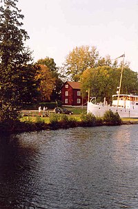 Fil:Motala verkstad och Göta kanal, hösten 1992..jpg