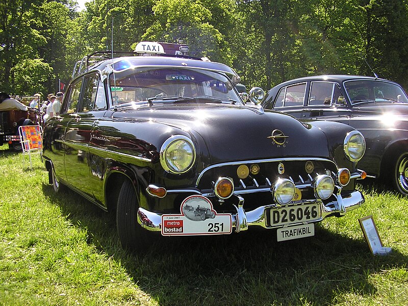 Fil:1954OpelKapitän.jpg