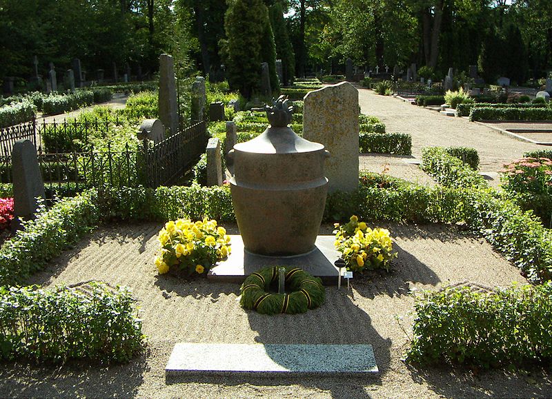 Fil:Gustaf Frödings gravsten.jpg