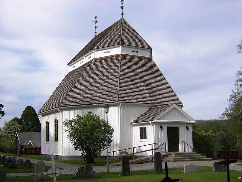 Fil:Viksjö kyrka.jpg