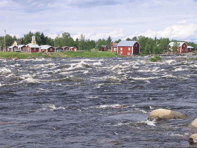 Fil:Tornionjoki Kukkolankoski Vastarannalla Ruotsi.jpg