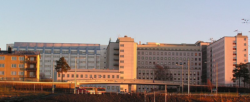 Fil:Norrlands universitetssjukhus 2006 dec.jpg