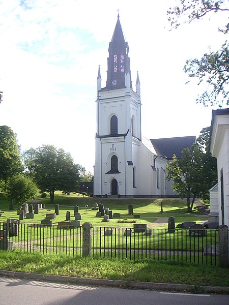 Fil:Skinnskatteberg kyrka1.jpg