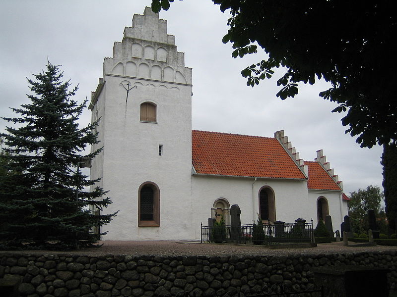 Fil:Hedeskoga kyrka.jpg