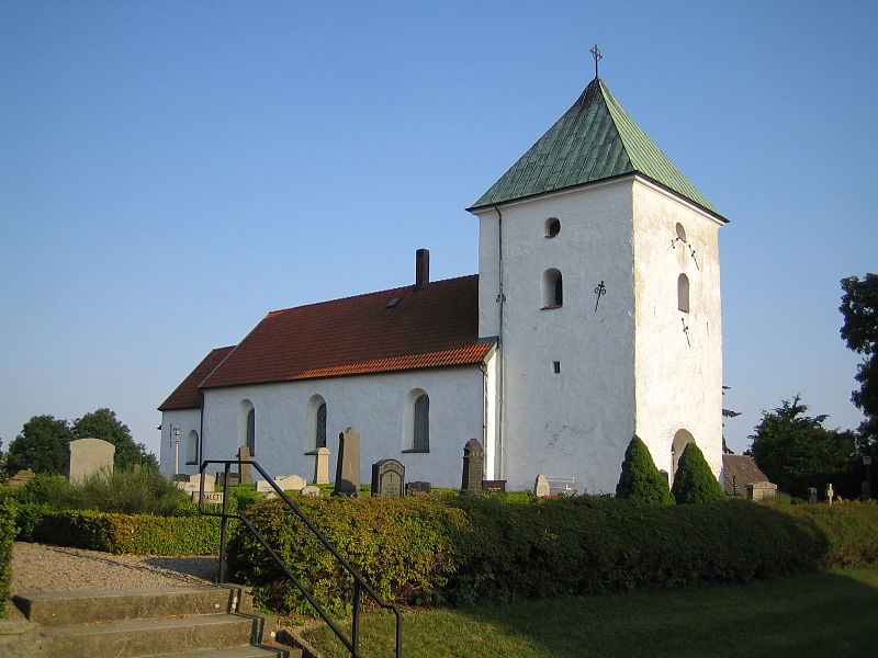 Fil:Sövestads kyrka.jpg