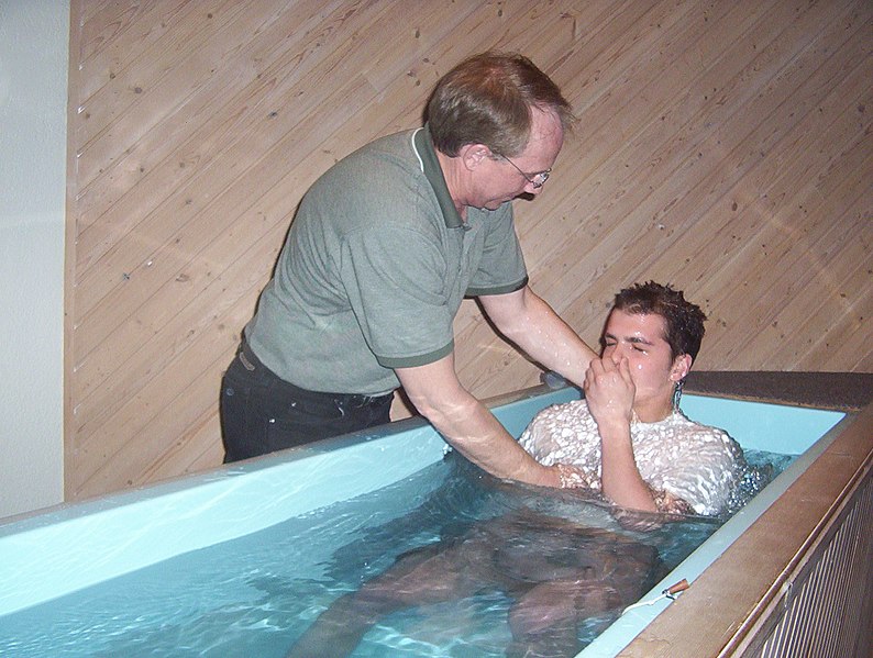 Fil:Adult baptism.jpg