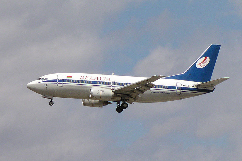 Fil:Belavia B737-500 EW-251PA.jpg