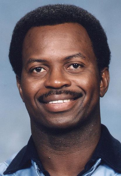 Fil:Ronald McNair.jpg