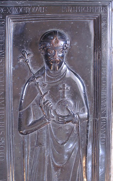 Fil:Grabplatte Rudolf von Rheinfelden Detail.JPG
