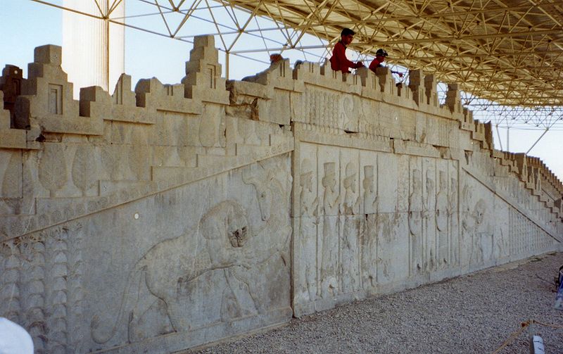 Fil:Persepolis Apadana Eastern Stairway.jpg
