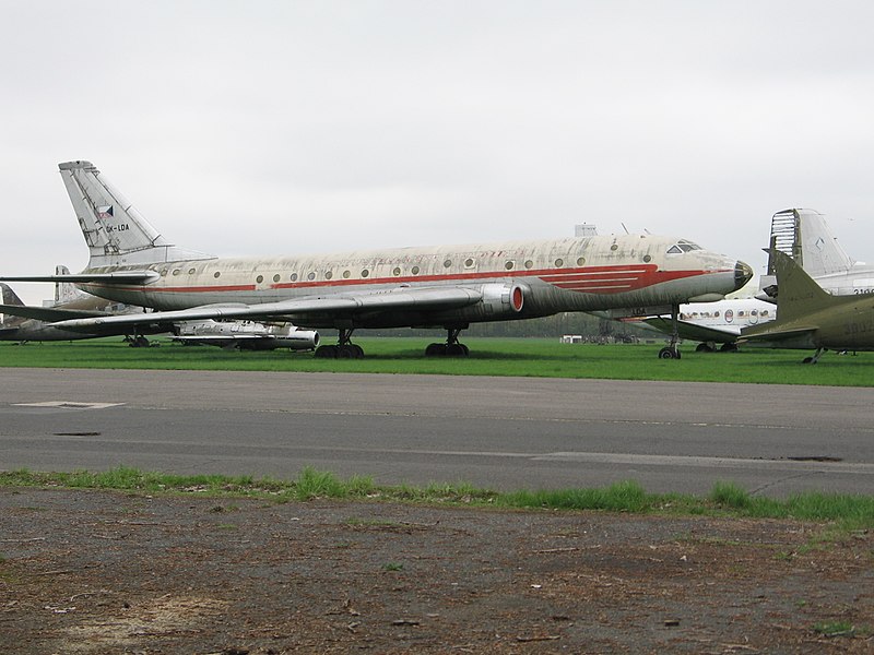 Fil:Tu-104 wreck.jpg