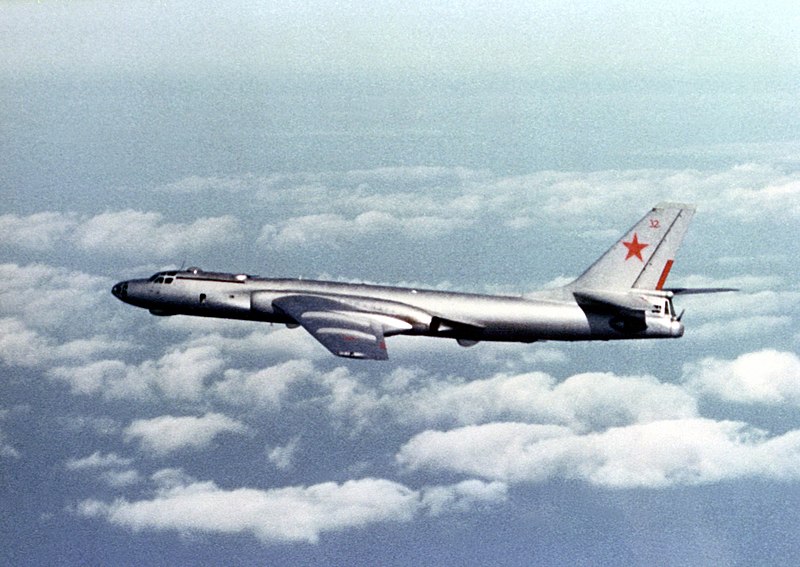 Fil:Tu-16 Badger E.jpg