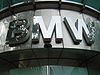 Bmw logo eingang berlin.jpg
