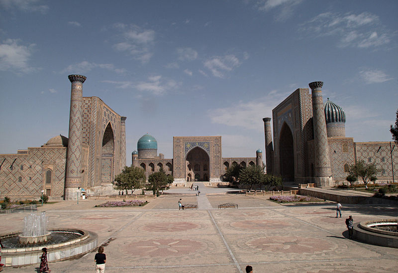 Fil:Samarqand Registan 2006.jpg