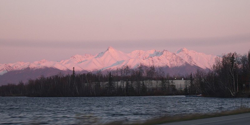Fil:Mountains around Wasilla Alaska.jpg