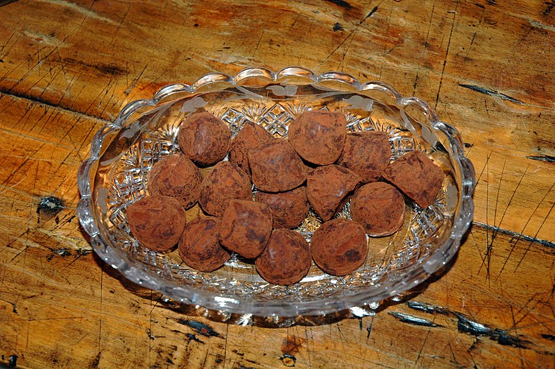 Fil:Bowl of truffles.jpg