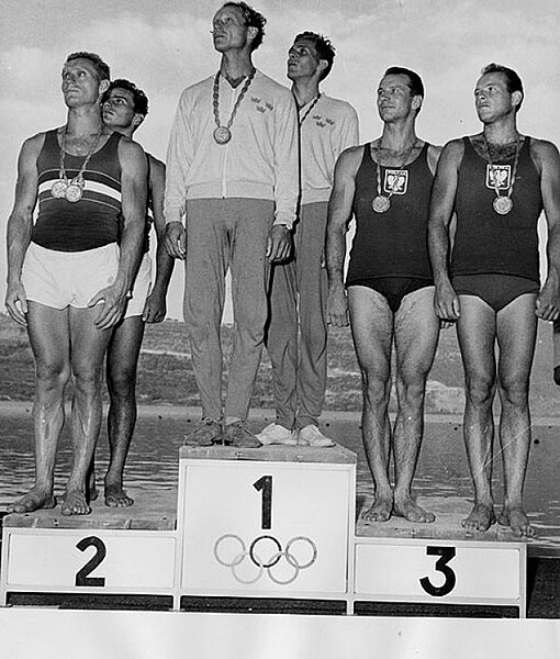Fil:K-2 1000 metres medalist at 1960 Summer Olympics..jpg