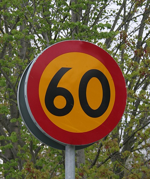 Fil:Swedish speed limit 60 kmh Nacka.jpg