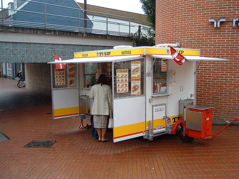 Fil:Danish Hot dog stand.jpg