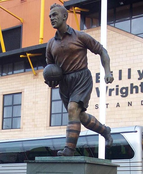 Fil:BillyWrightStatue.jpg