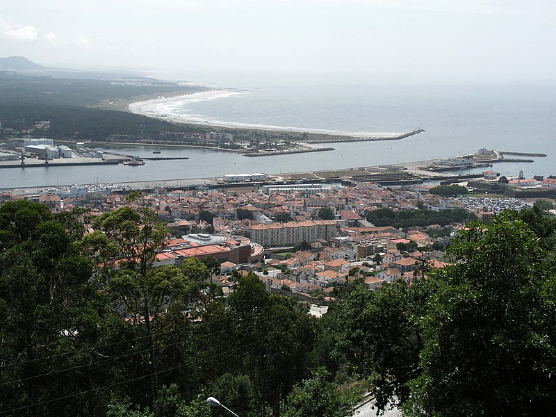 Fil:Viana do Castelo-Outlet-of-rio-Lima.jpg