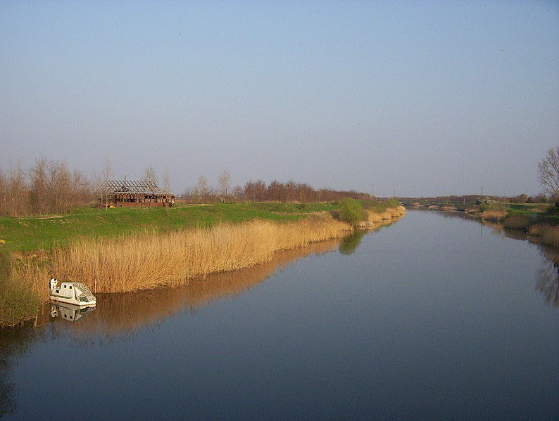 Fil:Canal Danube-Tisa-Danube in Serbia.jpg