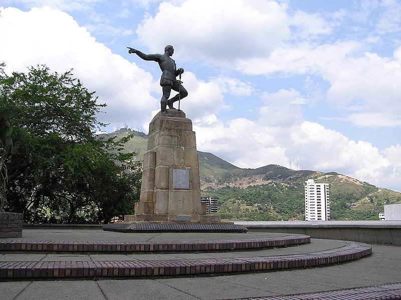 Fil:Belalcazar-statue-cali.jpg