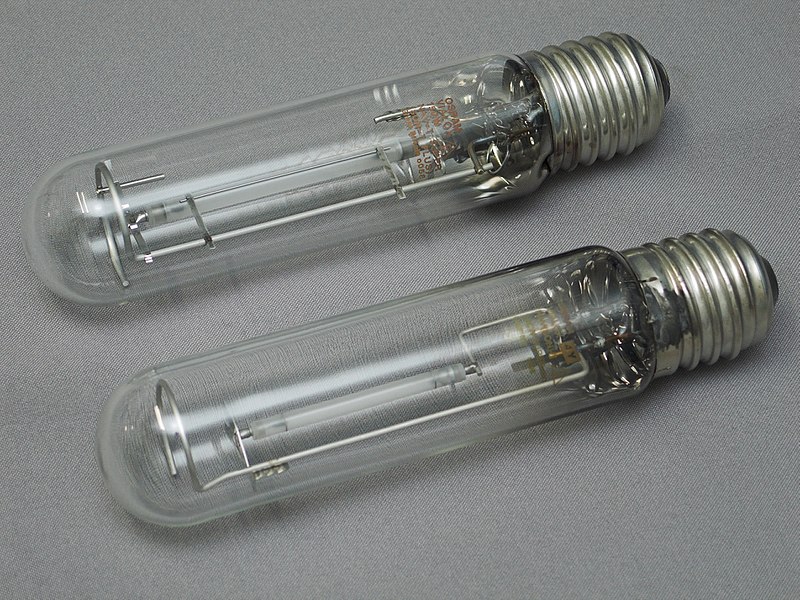 Fil:Natriumdampfhochdrucklampe-chtaube050404.jpg