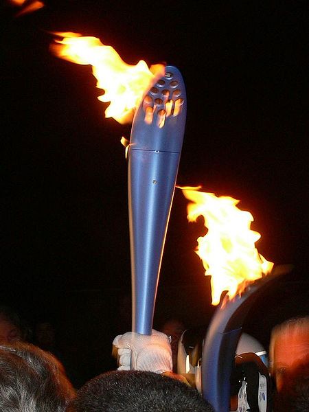 Fil:Olympic Flame Varese 10307511.jpg
