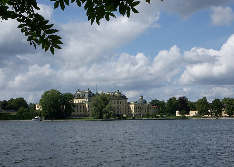 Fil:Drottningholms slott 2008a.jpg