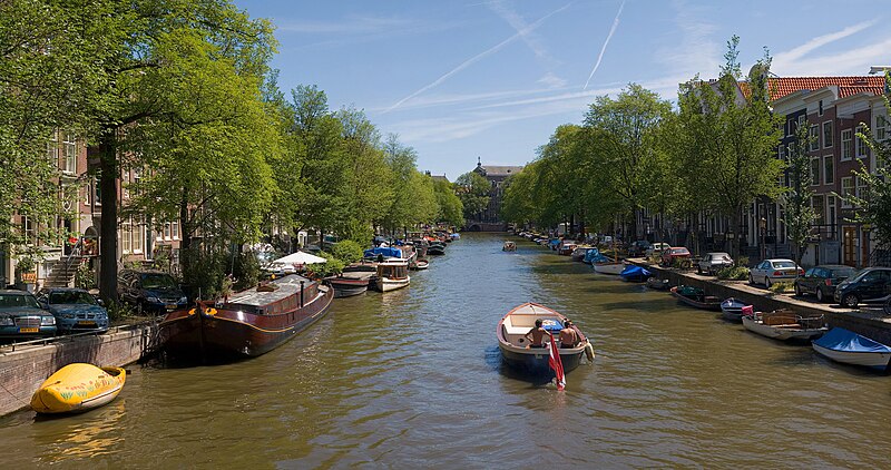Fil:Amsterdam Canals - July 2006.jpg