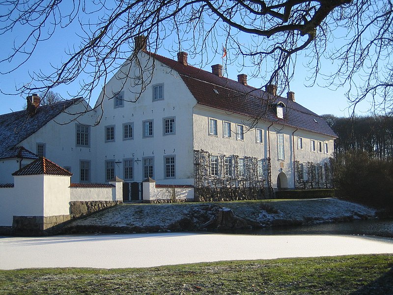Fil:Swedish castle Skabersjö.jpg