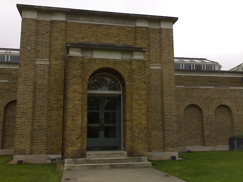 Fil:Dulwich Picture Gallery exterior.jpg