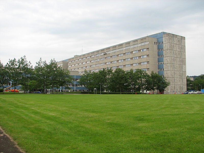 Fil:Kärnsjukhuset i Skövde sett från norr.jpg