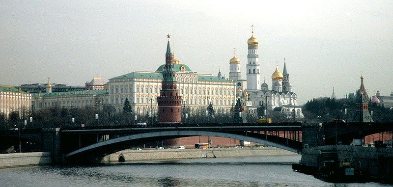 Fil:2003-04-18 Moscow Kremlin.jpg