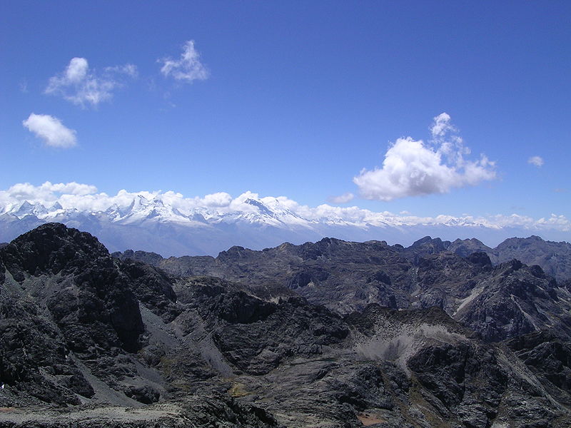 Fil:Cordillera Blanca y Cordillera Negra.jpg