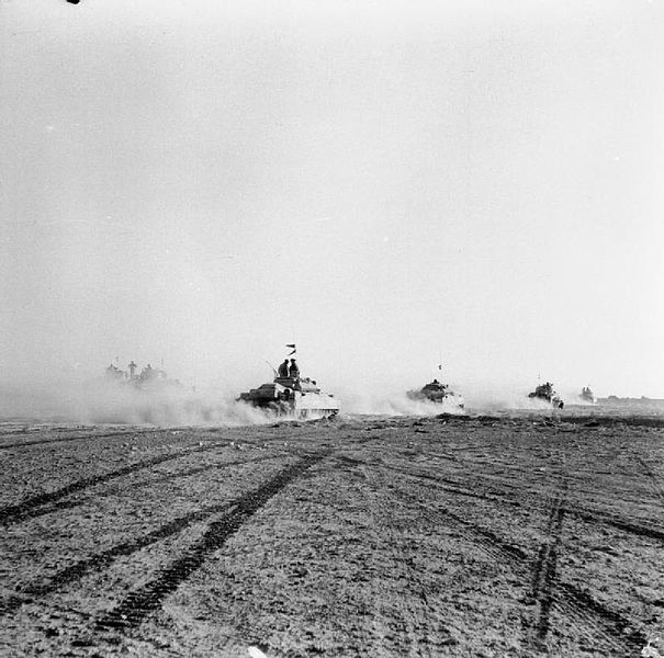 Fil:El Alamein 1942 - British tanks.jpg