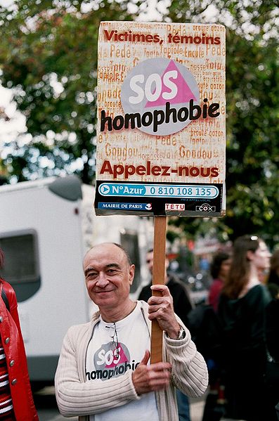 Fil:SOS Homophobie.JPG