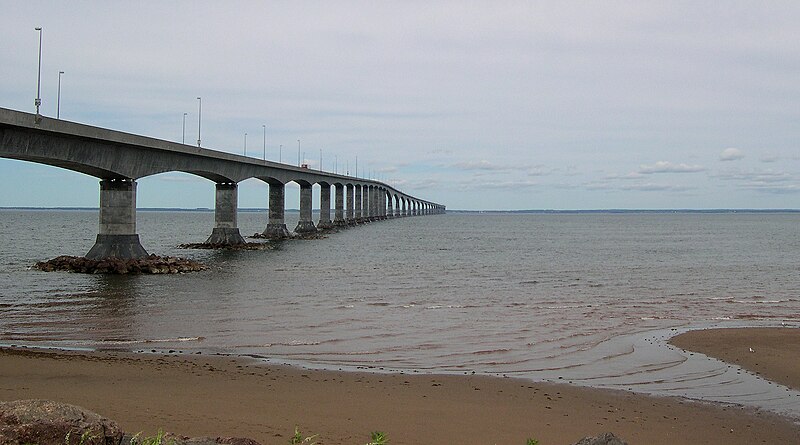 Fil:Bridge to PEI.jpg