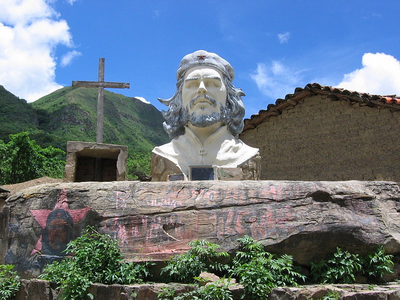 Fil:Che Guevara statue.jpg