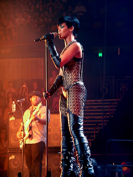 Fil:Rihanna-brisbane.jpg