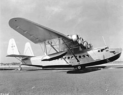 Sikorsky S-42 var en av Pan Ams tidigaste flygplan och användes till planläggning av en tur mellan San Francisco och Kina.