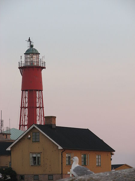 Fil:Utklippans lighthouse.jpg