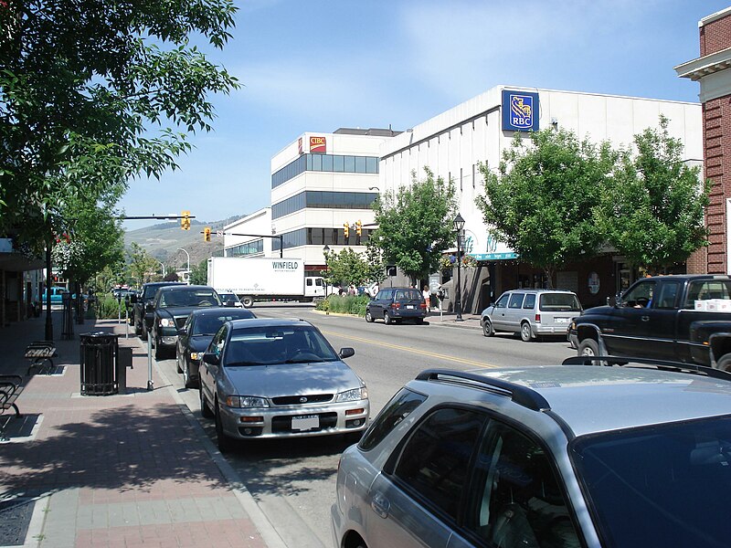 Fil:Downtown Vernon.JPG