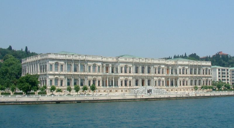 Fil:Pałac Ciragan Istambuł RB1.jpg