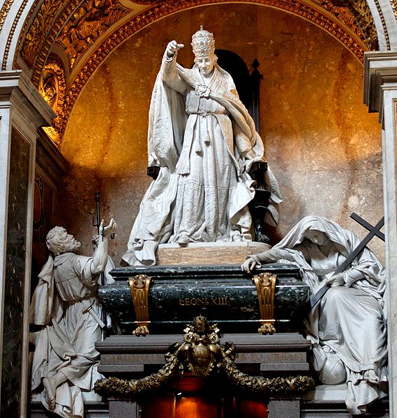 Fil:Tomb Leo XIII San Giovanni in Laterano 2006-09-07.jpg