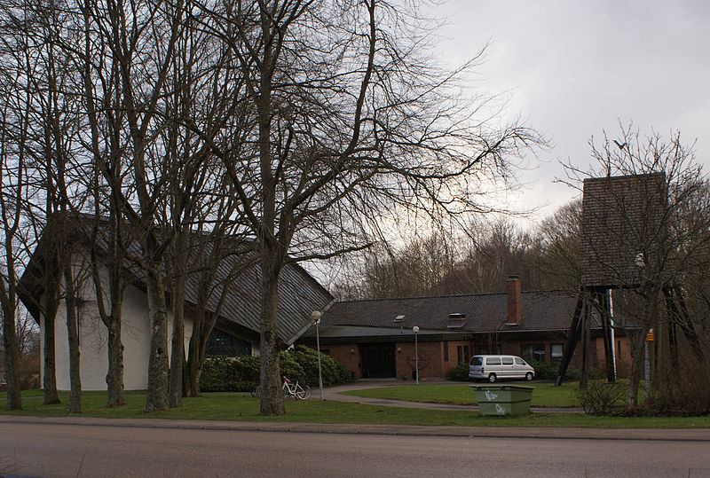 Fil:Vargöns kyrka.jpg