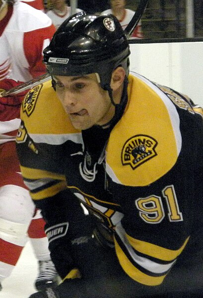 Fil:Marc Savard 2008.jpg