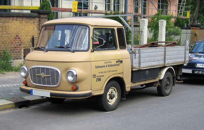 Fil:Barkas B1000 Pritsche.jpg