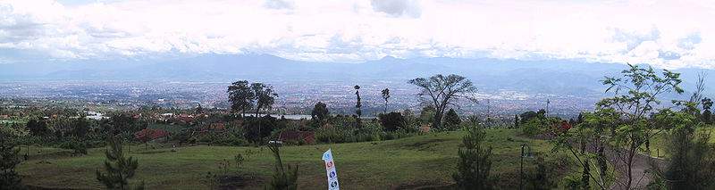 Fil:Bandung view from the peak.jpg